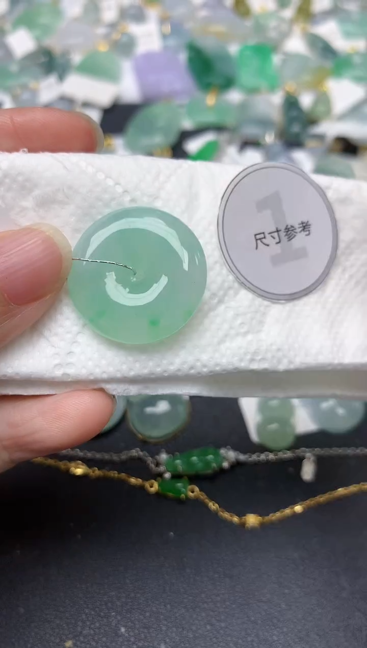 颈饰未镶嵌翡翠天然缅甸A货翡翠