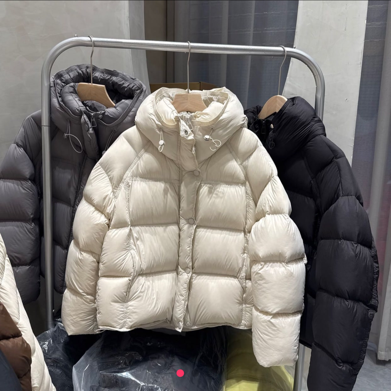 短款加厚时尚鸭绒服（特惠清仓）