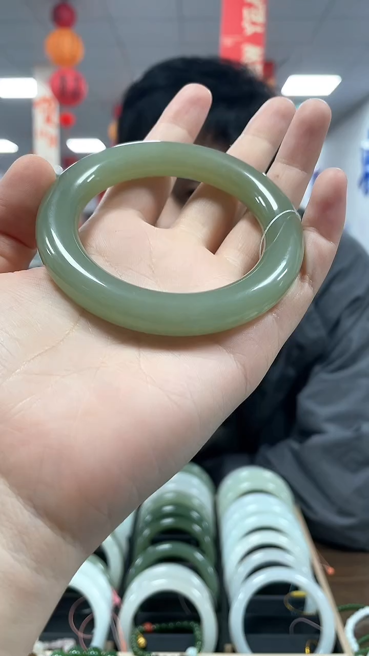 【闪购商品】和田玉手镯未镶嵌圈口备注 高品果冻猫手镯一条