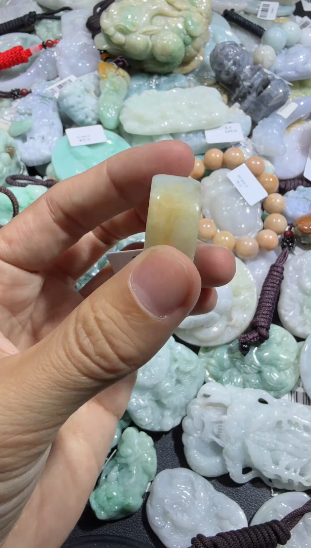 【闪购商品】翡翠颈饰未镶嵌00012417