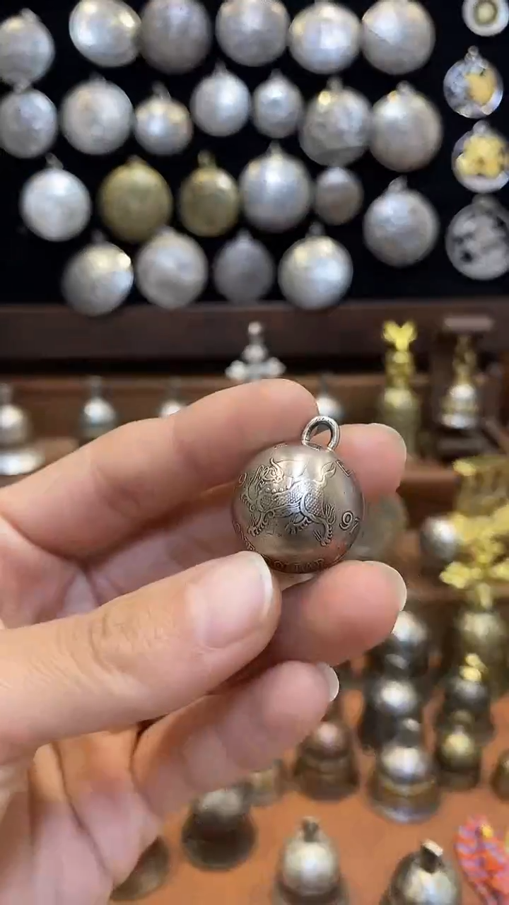 无*称麒麟微瑕铃铛