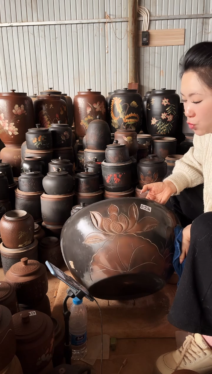 【闪购商品】壶瑕疵 风水缸 荷花 823    