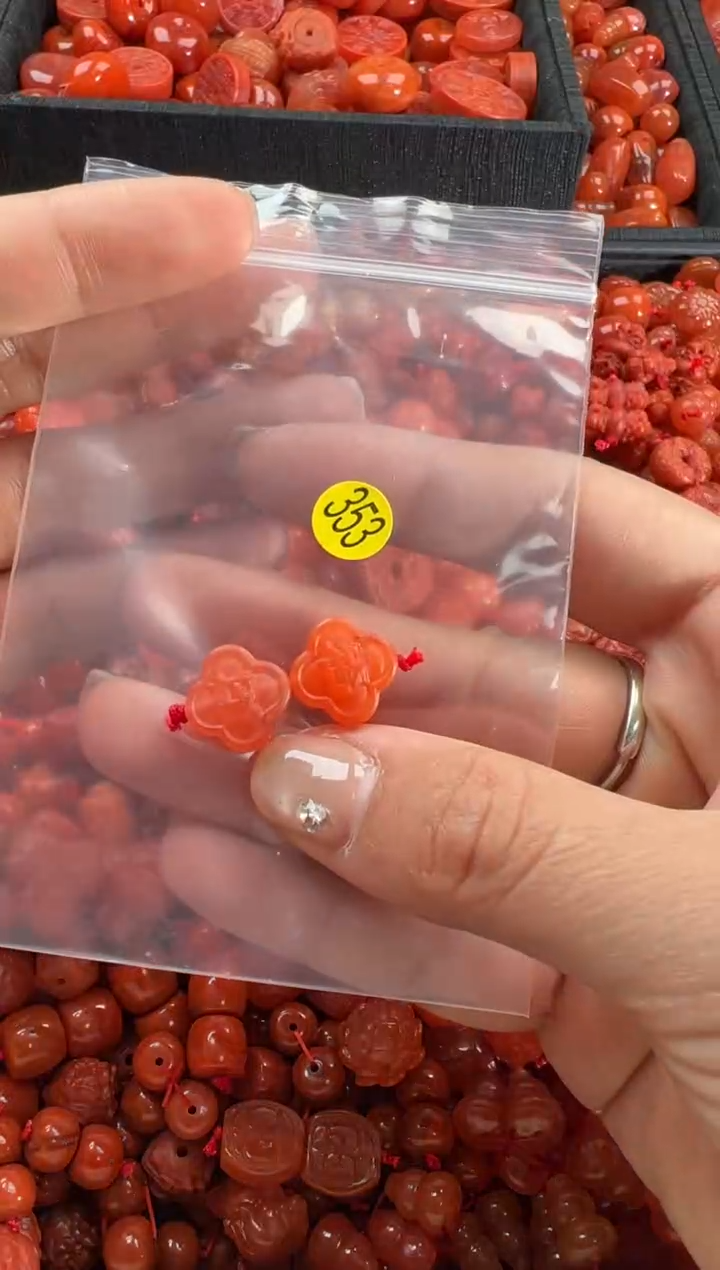 【闪购商品】南红玛瑙颈饰未镶嵌1