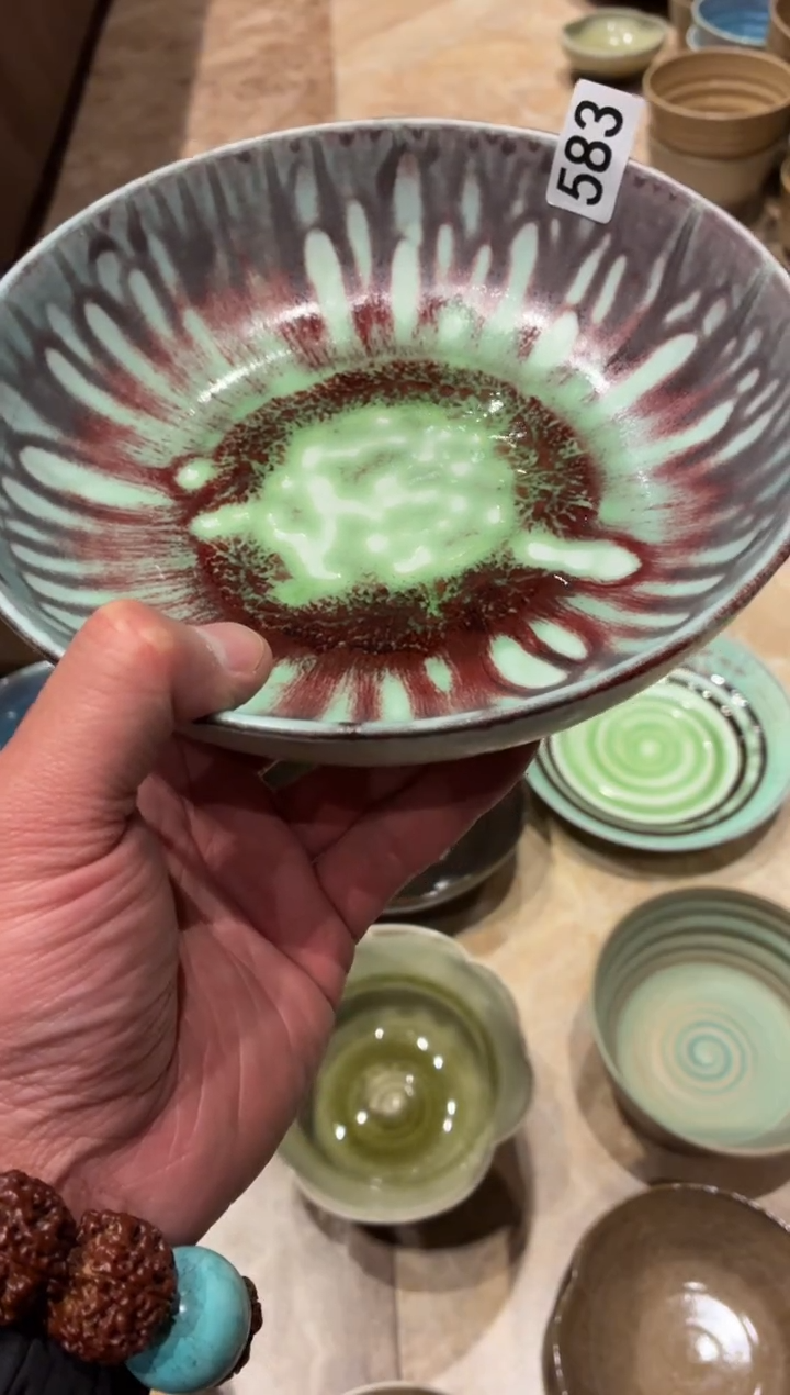 瓷片.*583微瑕苏打绿戴红锅盘1个