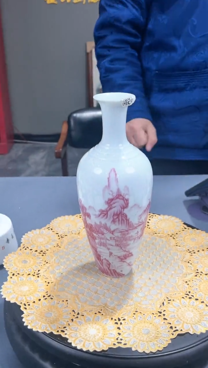 【闪购商品】官窑瓷画院324官窑瓷画院玛瑙红山水赏瓶