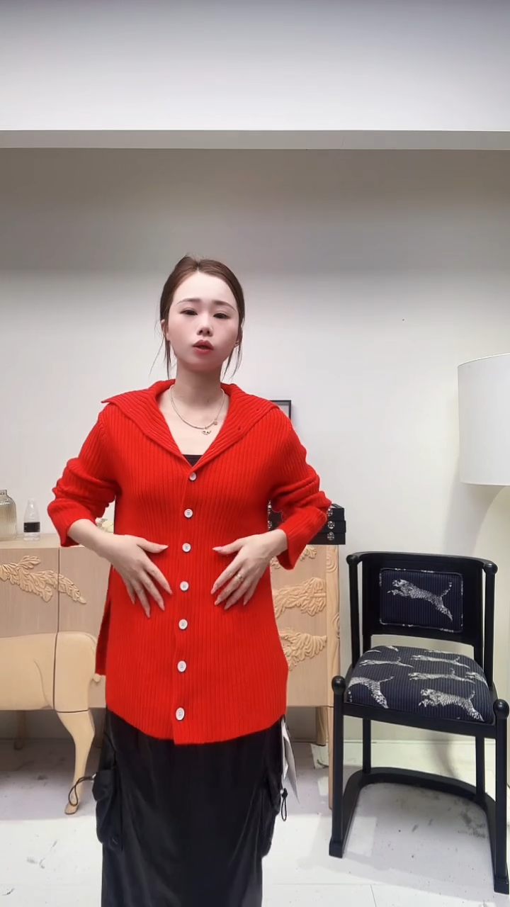 红色竖纹翻领时尚百搭羊毛衫