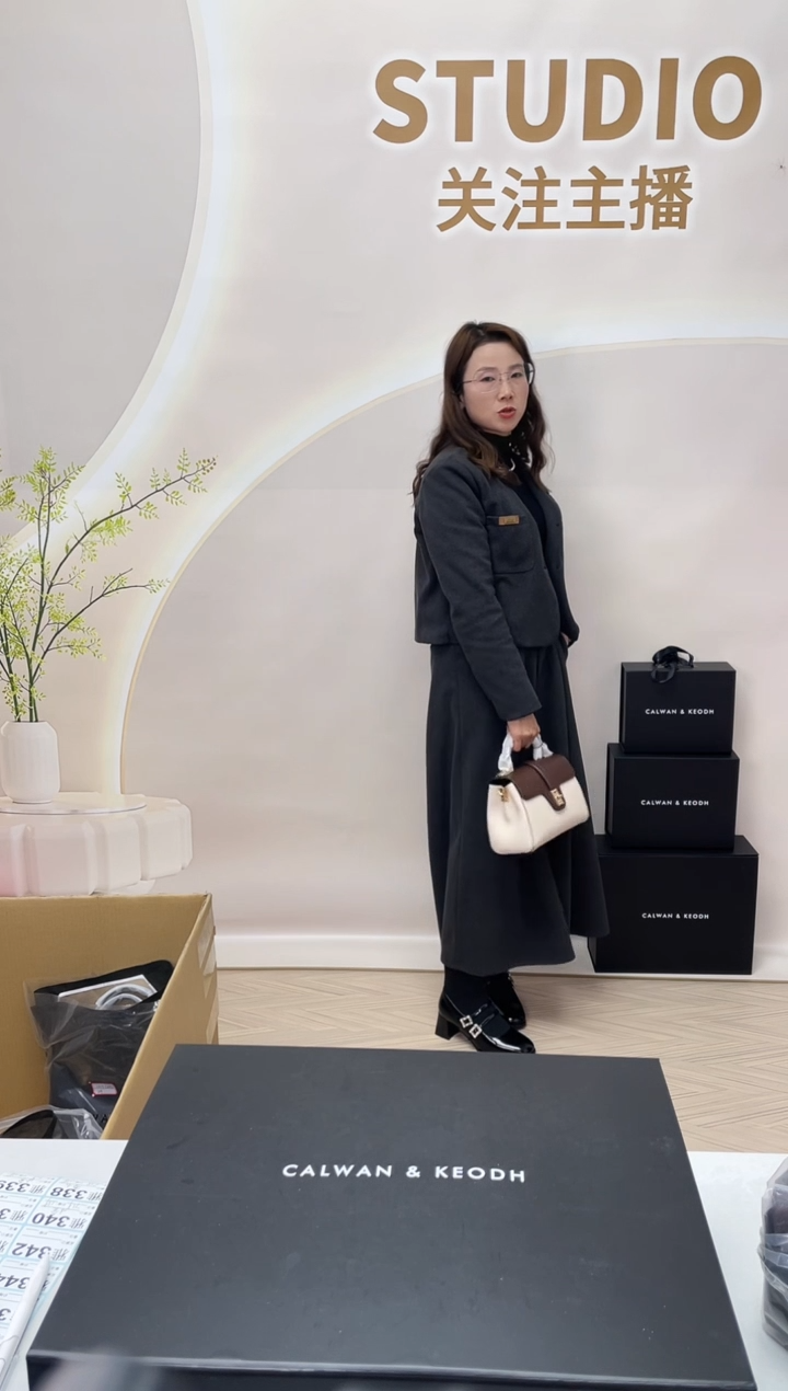 牛皮（革）时尚潮流轻奢风单肩包手提包