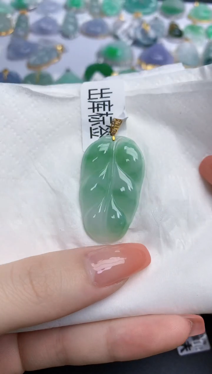 【闪购商品】翡翠颈饰未镶嵌天然缅甸翡翠A货
