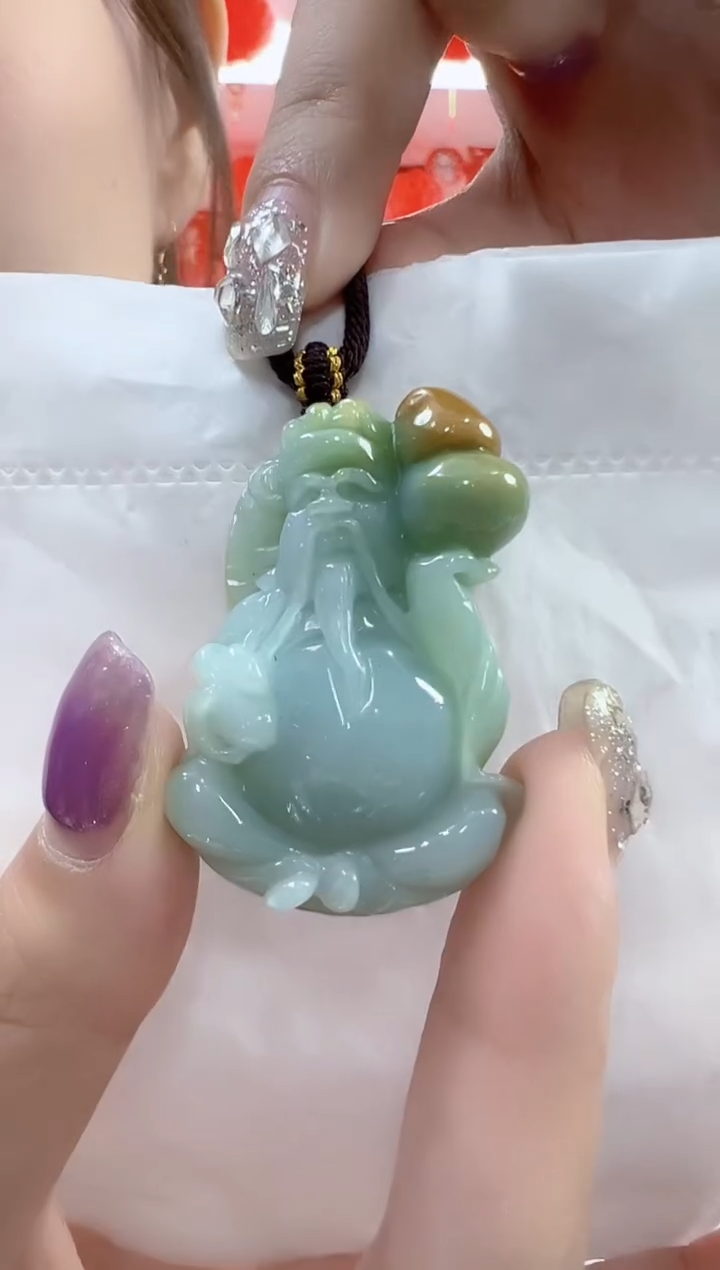 翡翠未镶嵌颈饰孤品财神