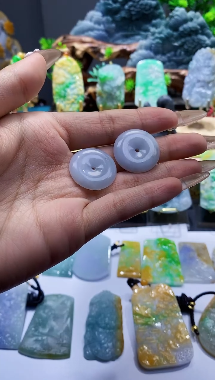 【闪购商品】翡翠颈饰未镶嵌翡翠A货