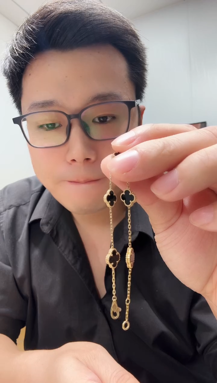 18K金镶嵌手链玛瑙/玉髓?**?黑色k黄，小号五花手链 