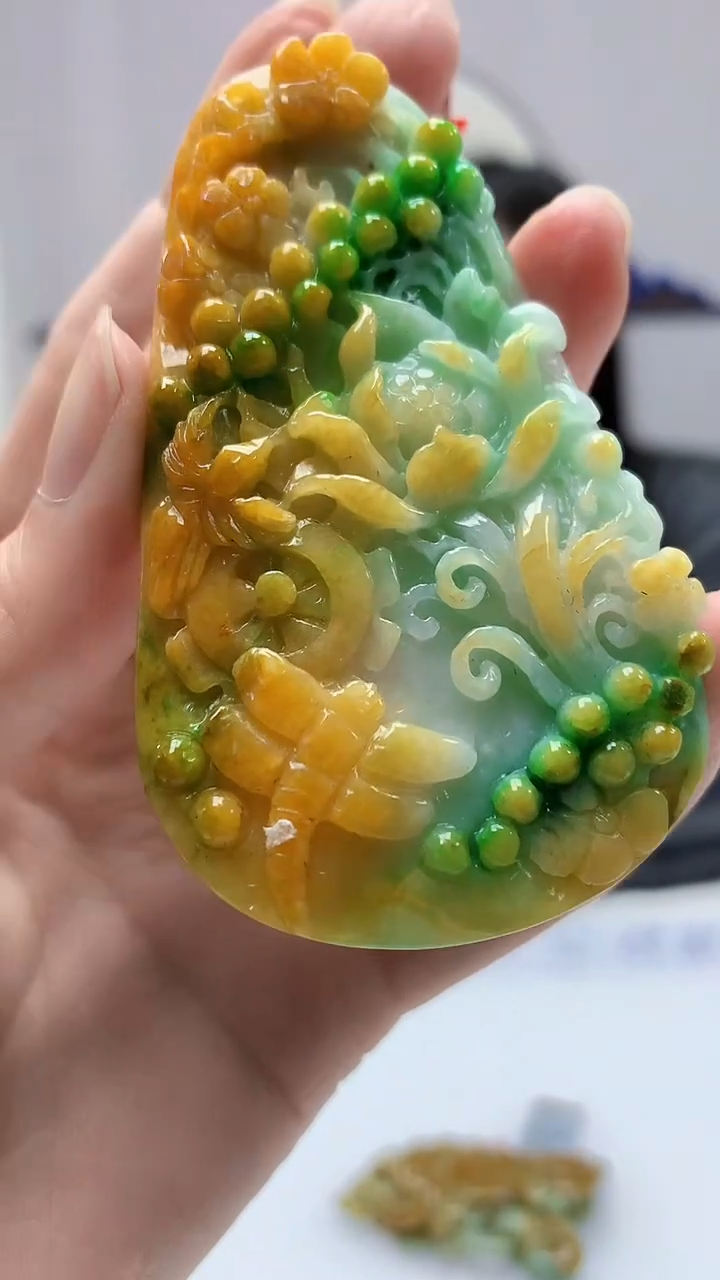 【闪购商品】定制翡翠未镶嵌4852zm-毛货挂件102