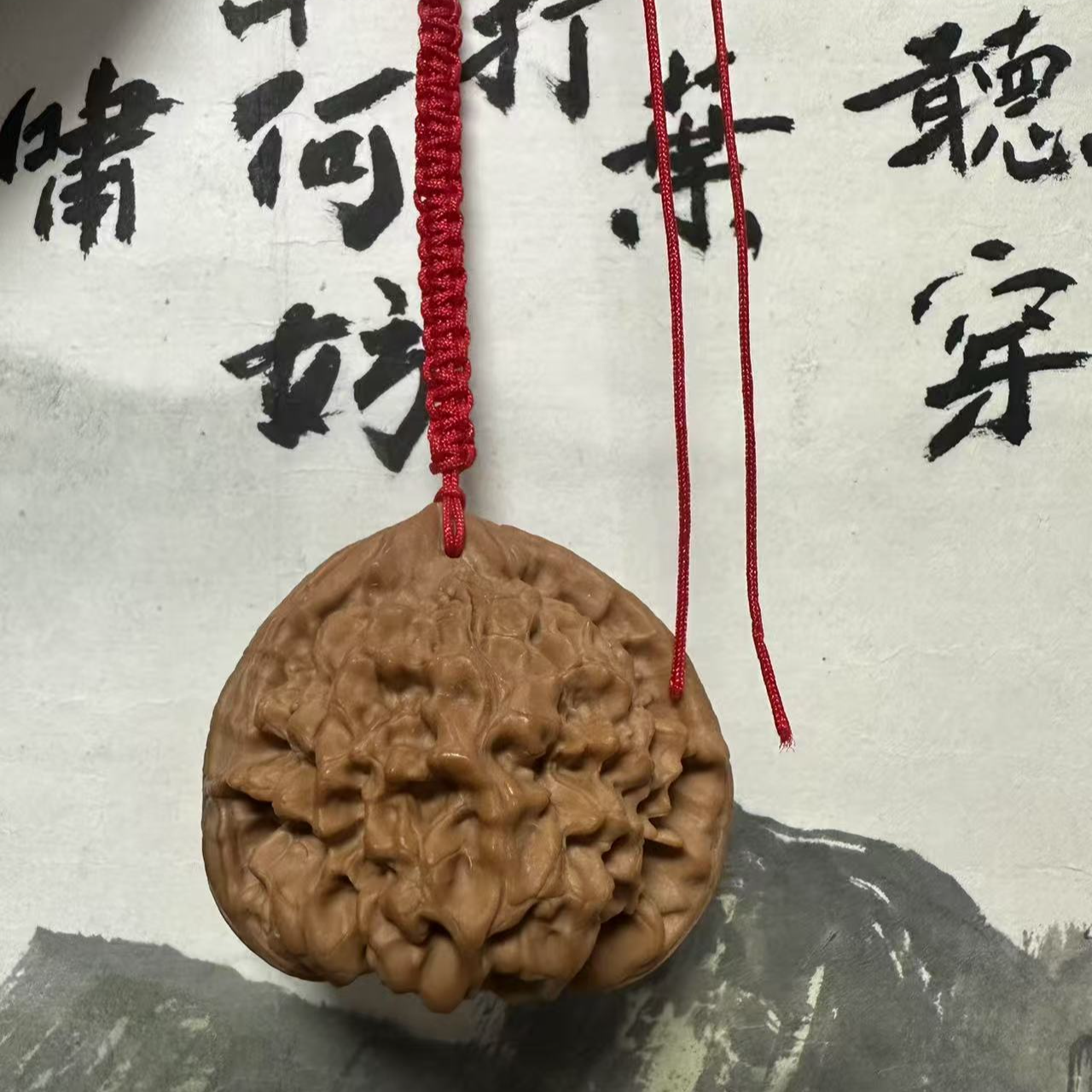 吉祥如意核桃挂坠，纯手工编制。