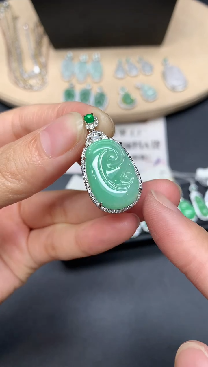 【闪购商品】翡翠吊坠(不含链)银S925镶嵌如意【多样性发其一】