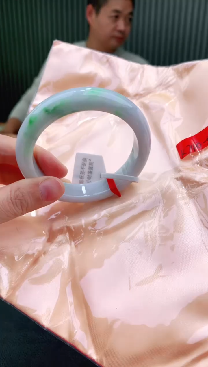 未镶嵌手镯翡翠57