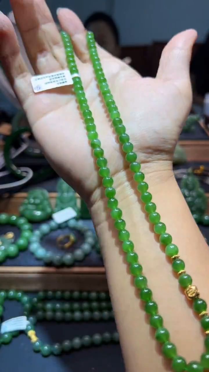 和田玉（碧玉）18K金镶嵌颈饰1