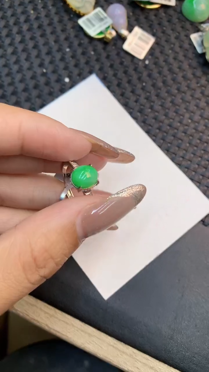 颈饰未镶嵌翡翠1