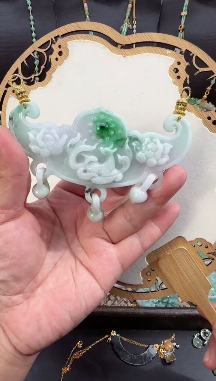 【闪购商品】翡翠颈饰未镶嵌拍照