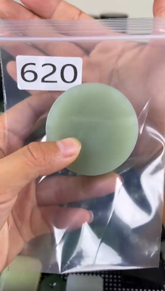 未镶嵌和田玉珠宝半成品镯芯