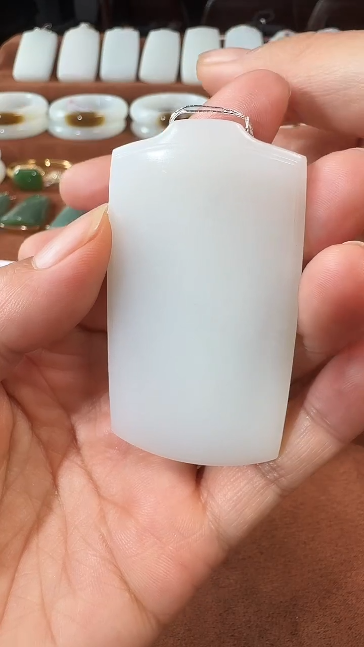 颈饰未镶嵌和田玉含****渡吊坠