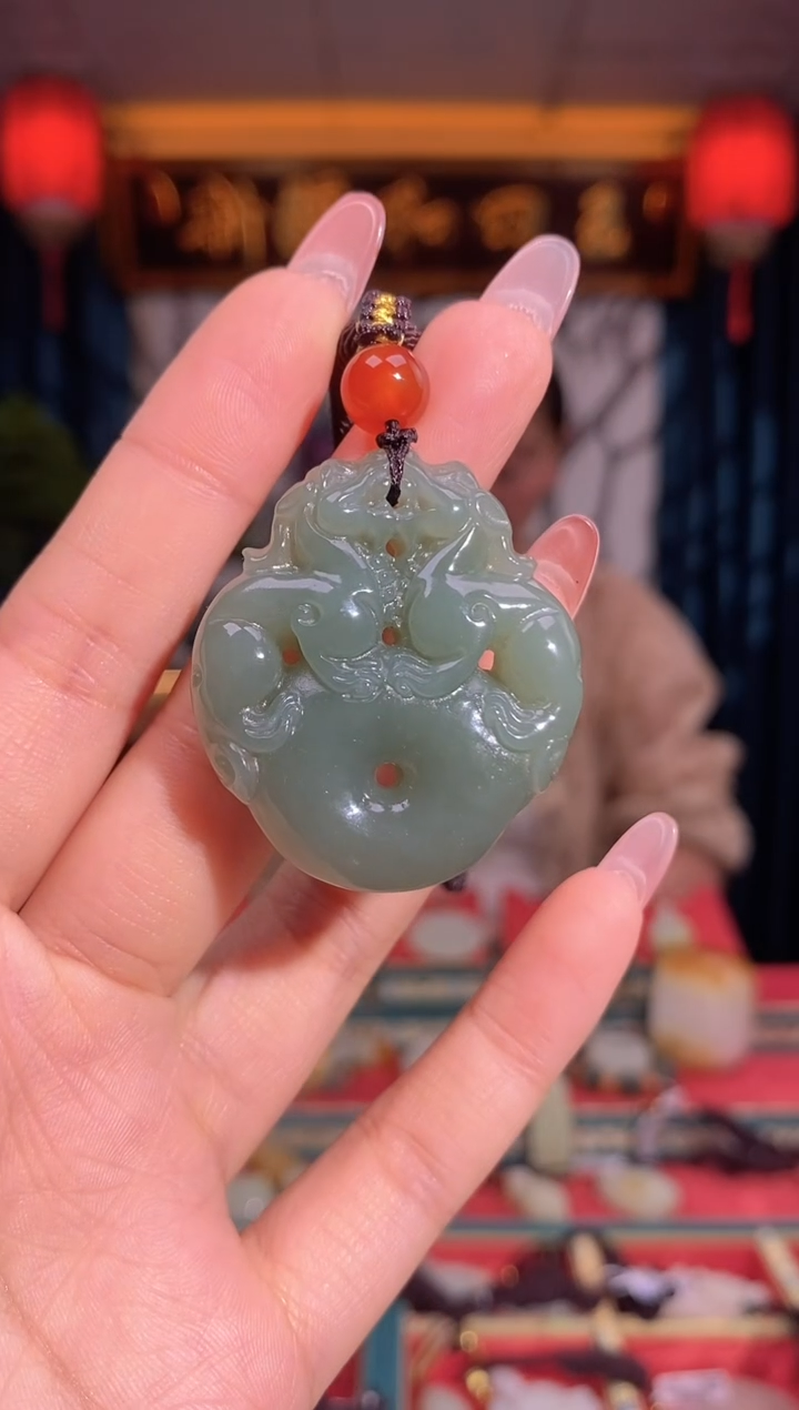 和田玉未镶嵌挂件貔貅扣