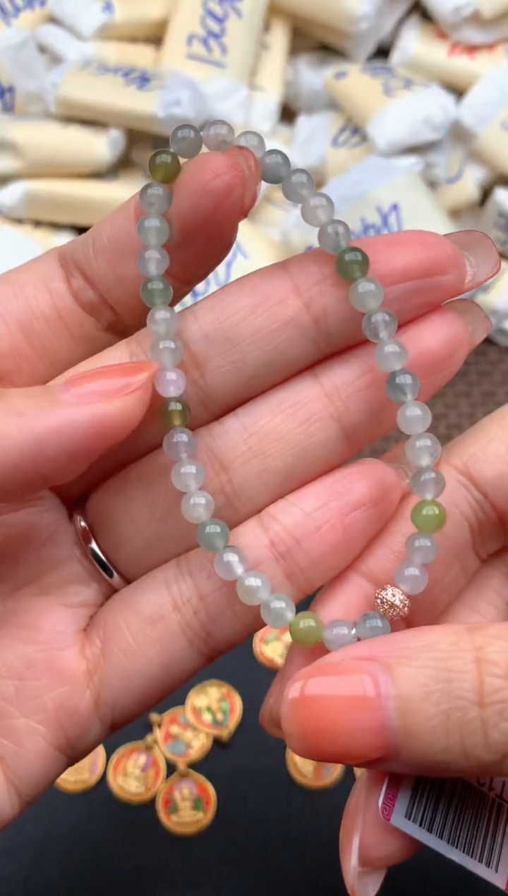 未镶嵌挂件翡翠1