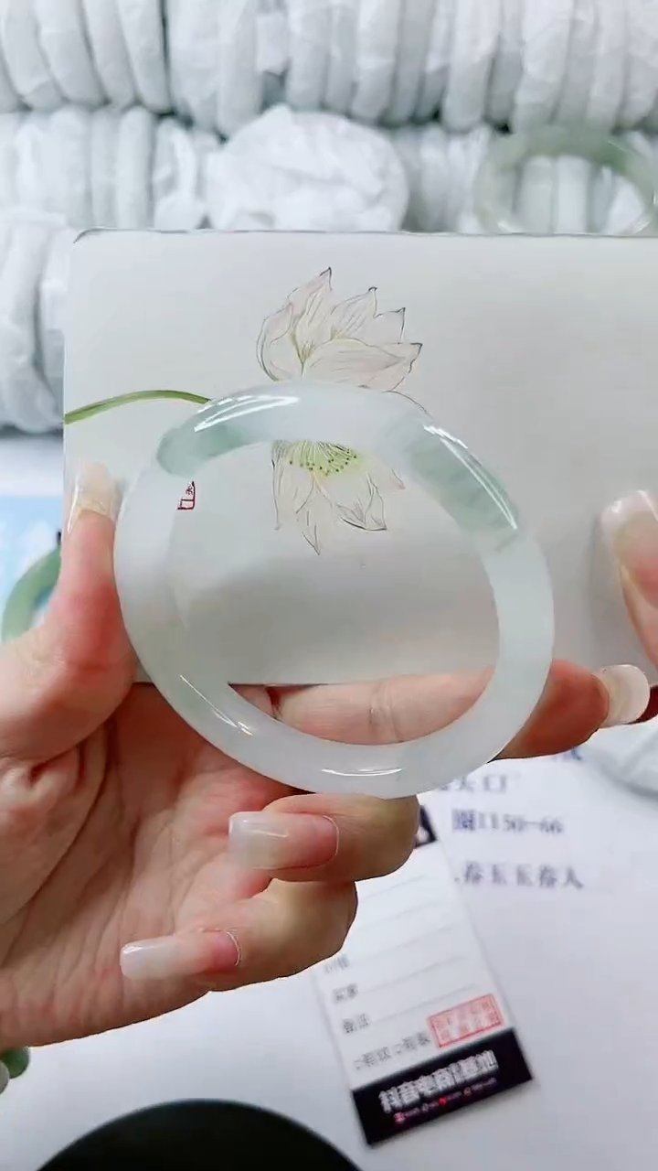 【闪购商品】石英质玉手镯未镶嵌0280219446-多样性发货