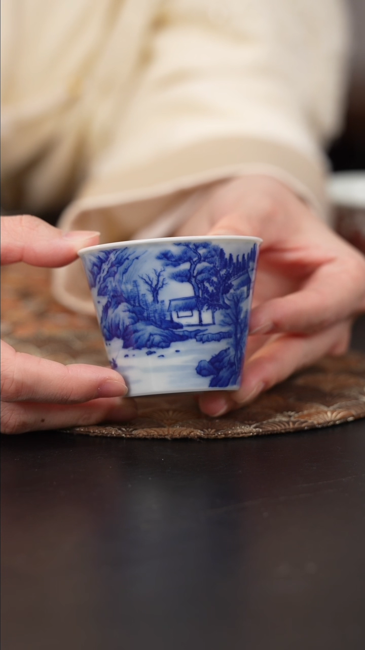 【闪购商品】杯看山柴窑青花林壑