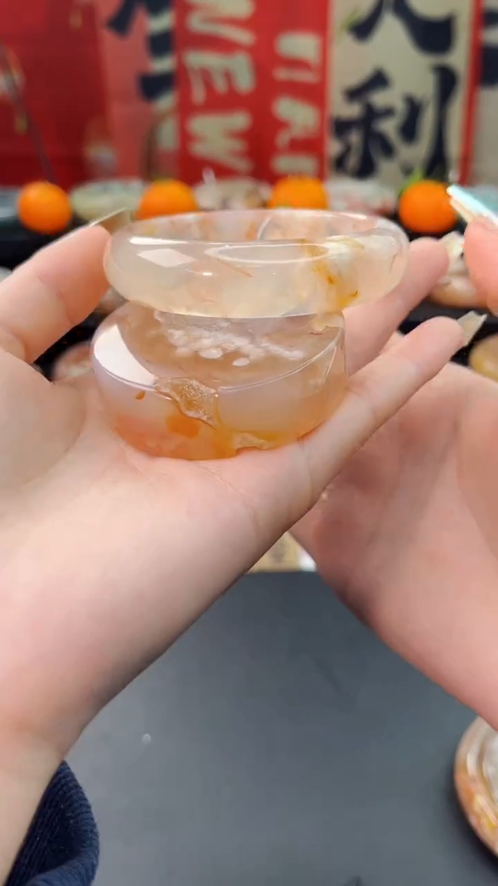 【闪购商品】石英质玉手镯未镶嵌赠送镯心（56圈口）