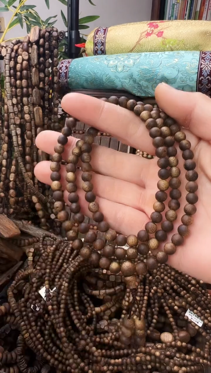 沉香手串棋楠张勺子圆珠多圈