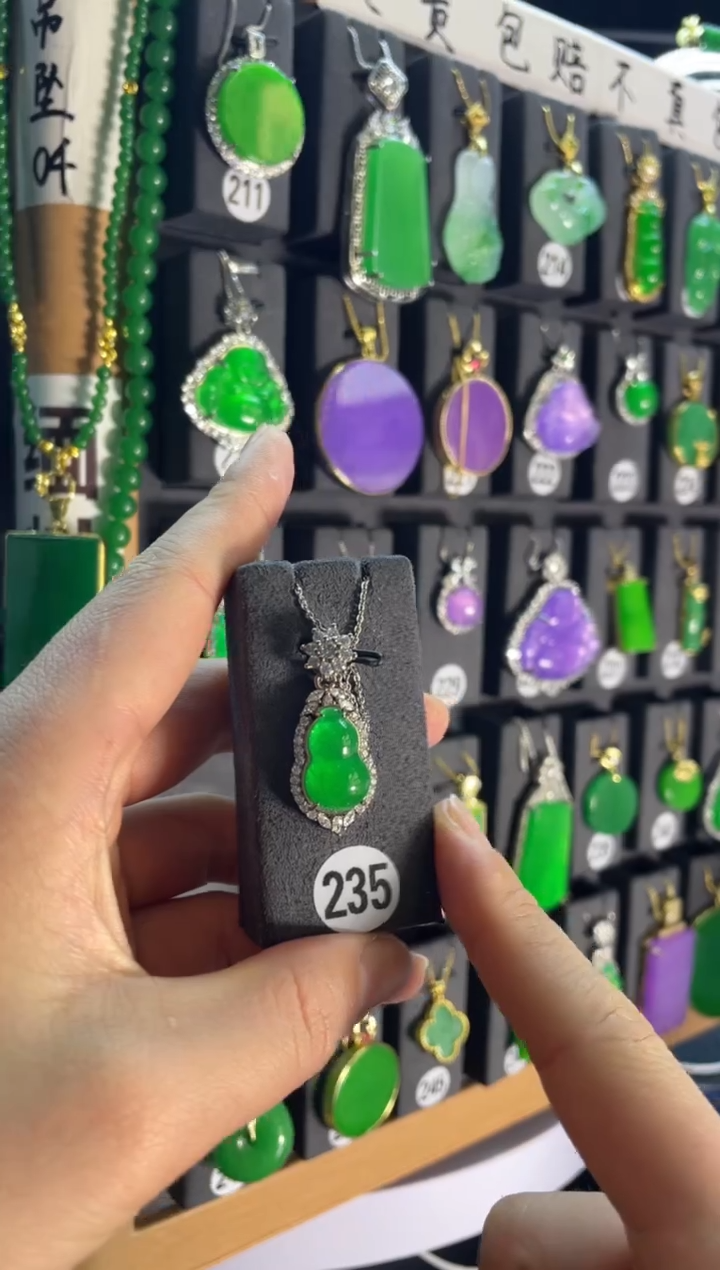 【闪购商品】翡翠耳饰银S925镶嵌235...