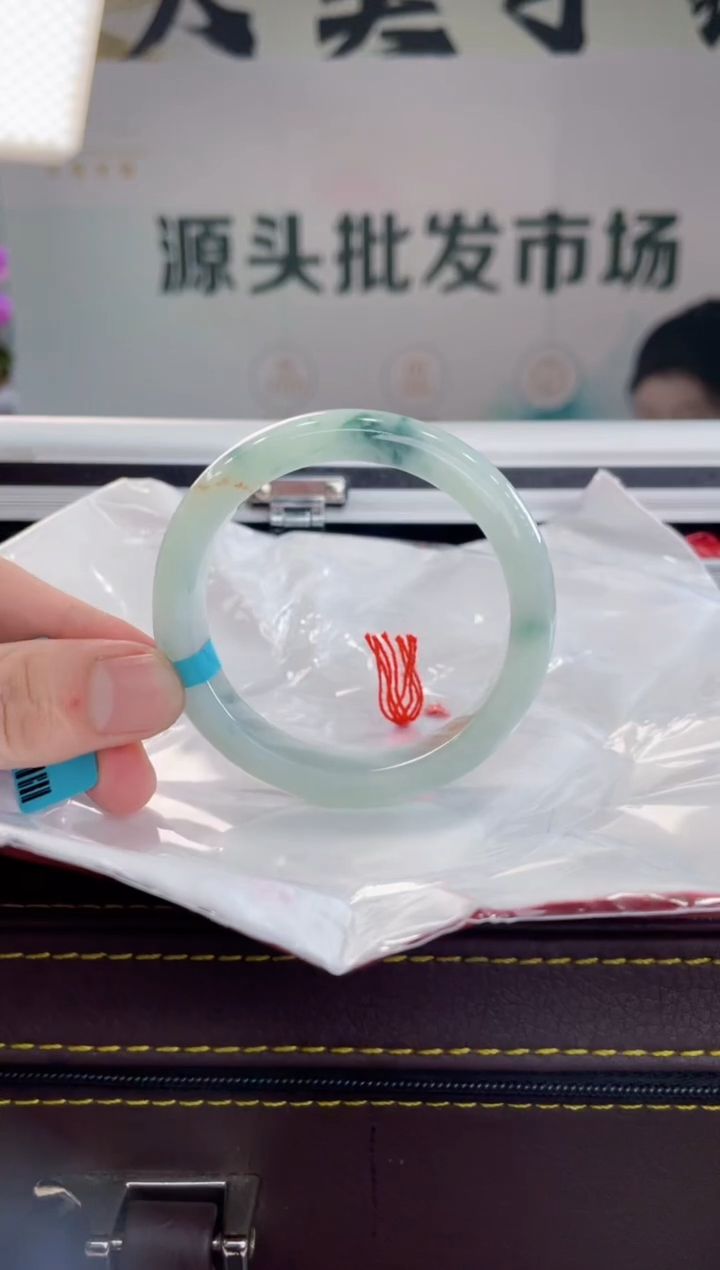 【闪购商品】翡翠手镯未镶嵌手镯