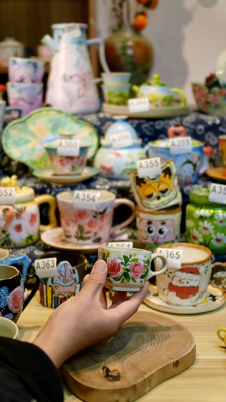 瓷片设计师款手绘釉下五彩陶瓷 画片随机