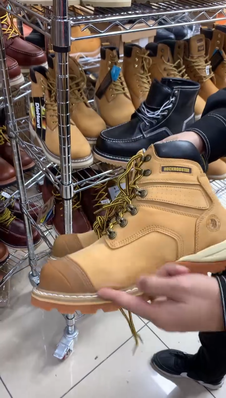 牛皮42码，572号，皮鞋码，工装靴，默认微瑕 防砸