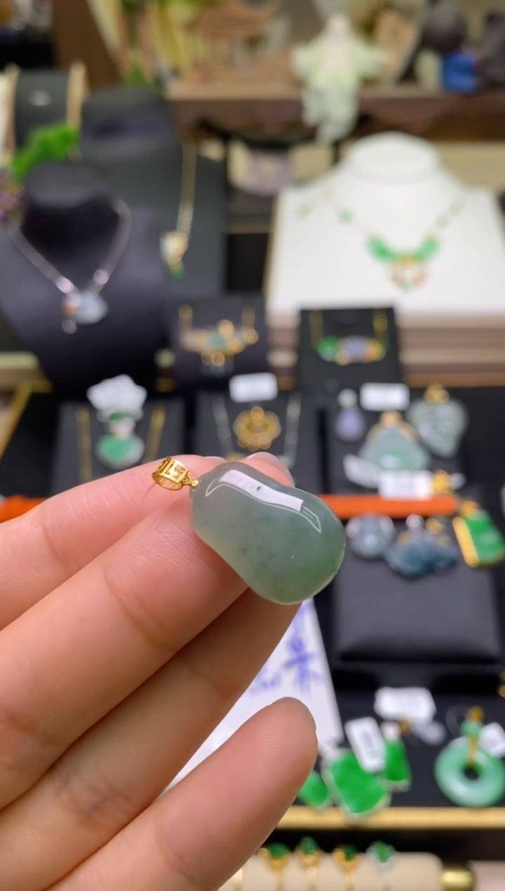 【闪购商品】翡翠颈饰18K金镶嵌净货16121