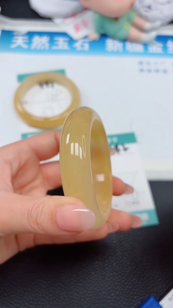 【闪购商品】石英质玉手镯未镶嵌442