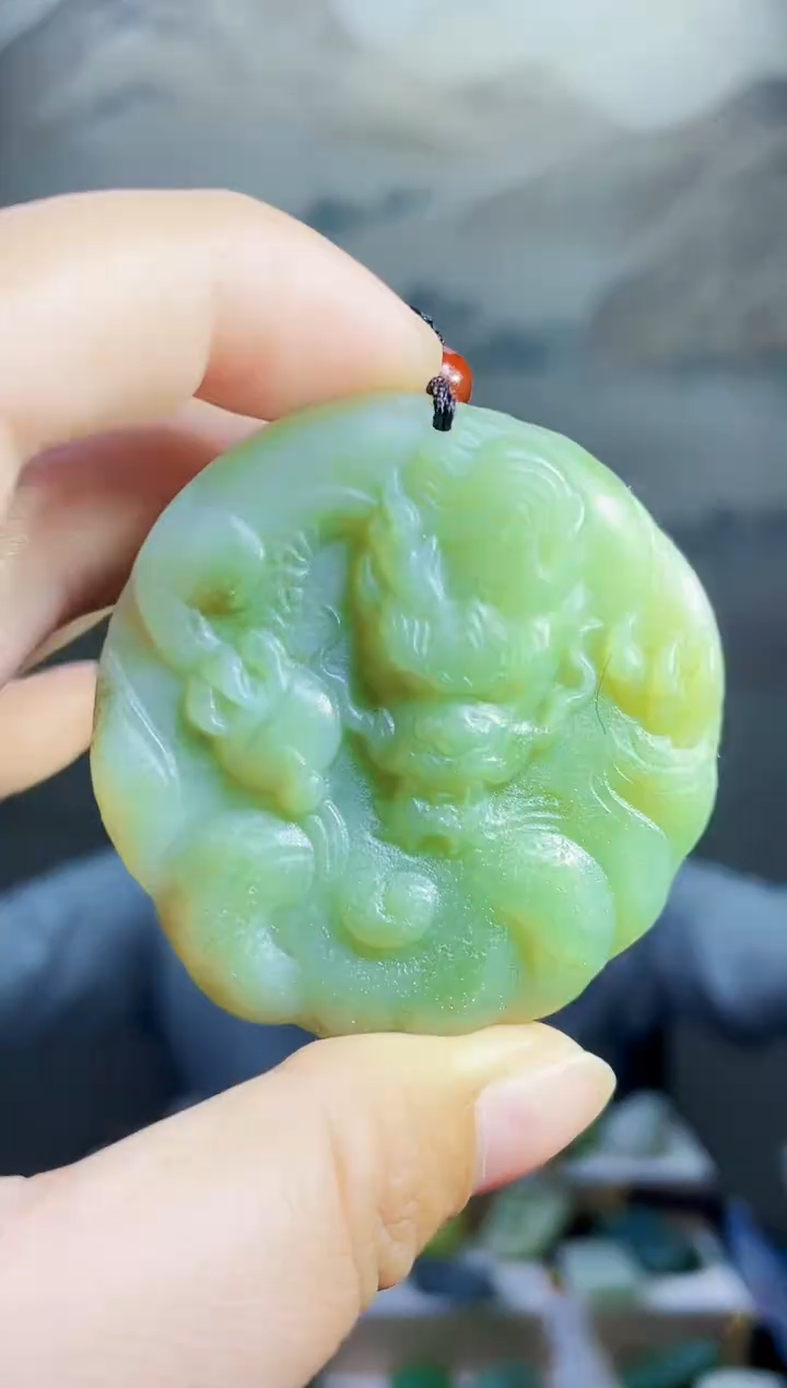 颈饰未镶嵌和田玉1