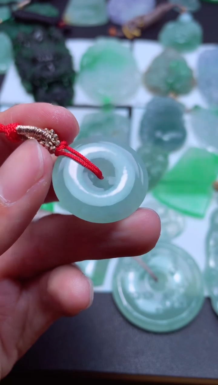 【闪购商品】翡翠颈饰未镶嵌天然翡翠