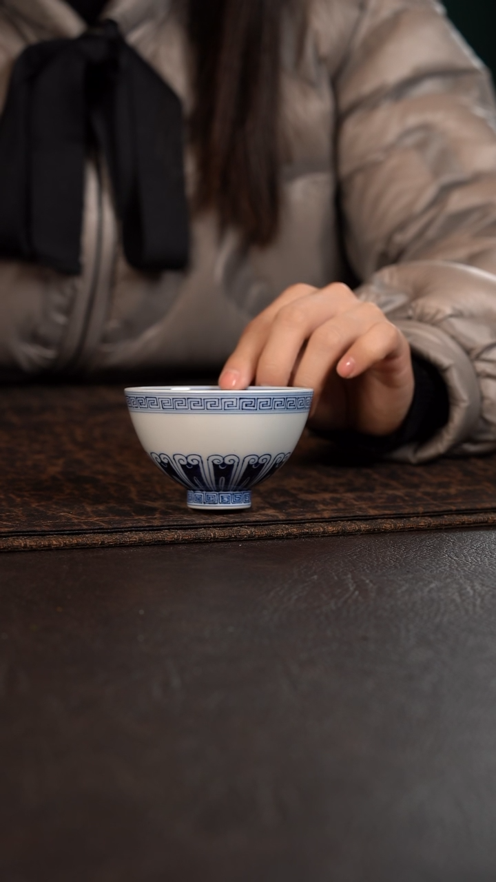 【闪购商品】杯云霞珍藏斗彩莲瓣鸡心杯
