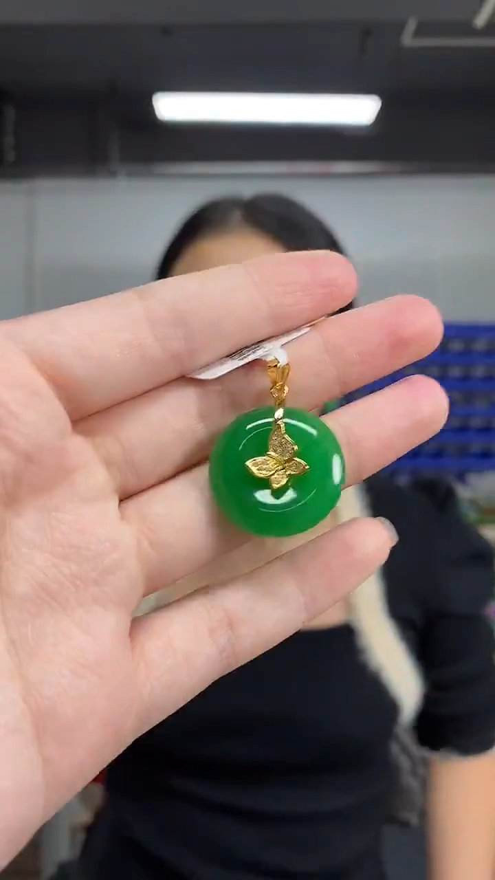 颈饰未镶嵌翡翠多样性发其一颜色微差