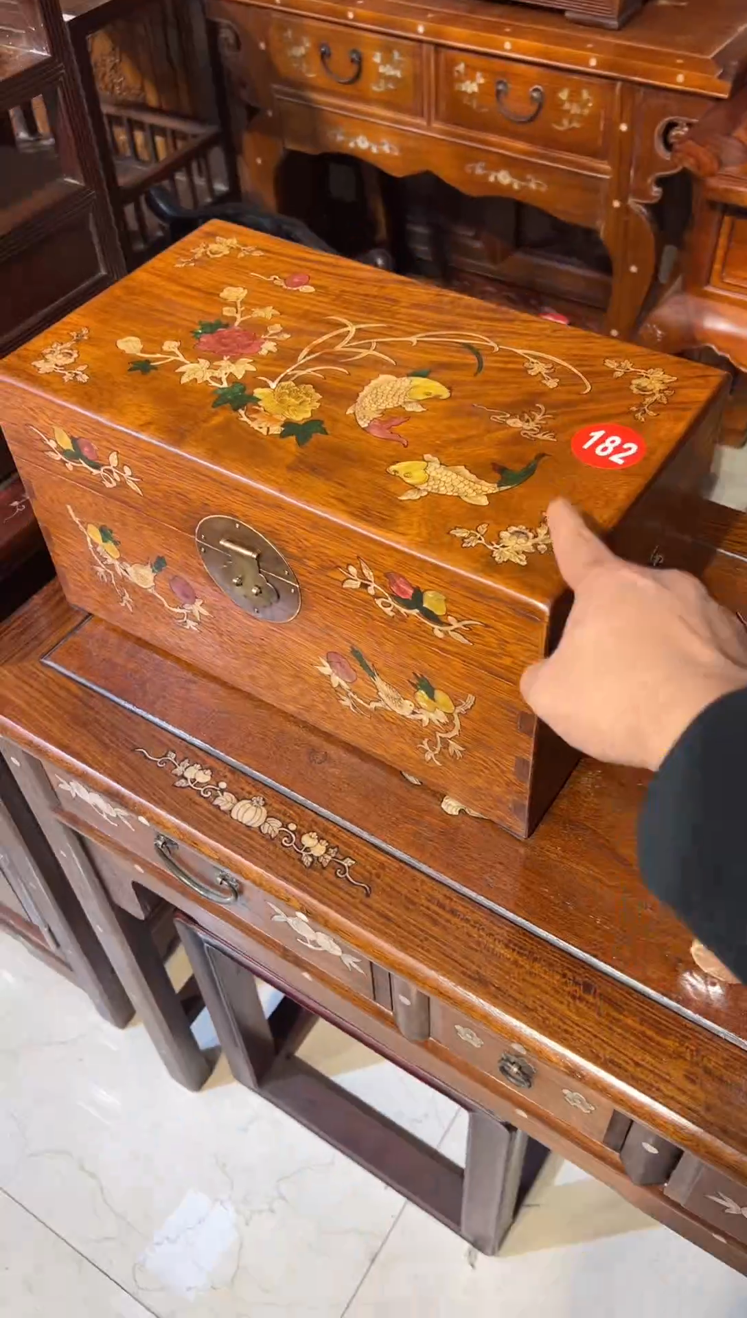 木木头款倔****姐缅甸花梨连年有余箱子