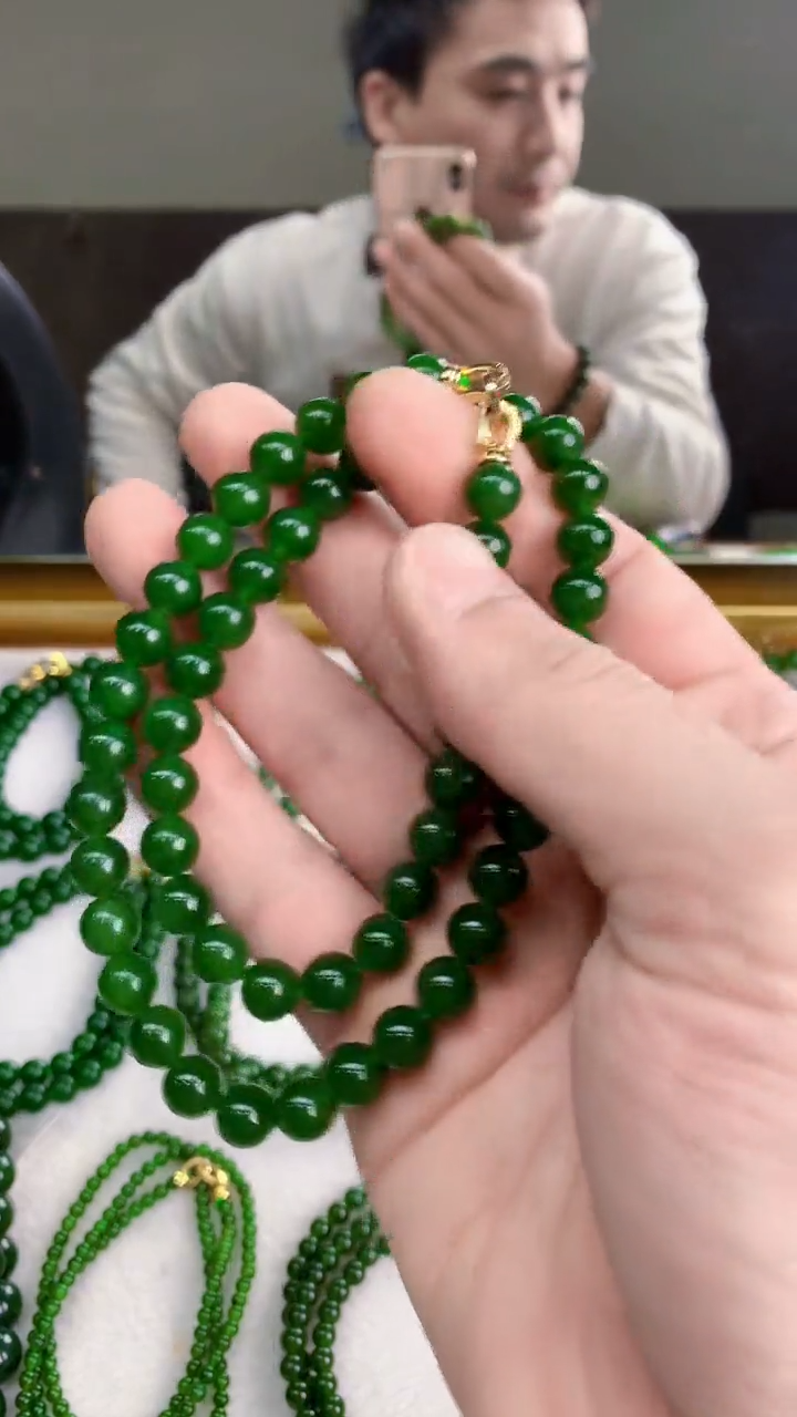 项链未镶嵌和田玉卡8的红皮辣菠菜