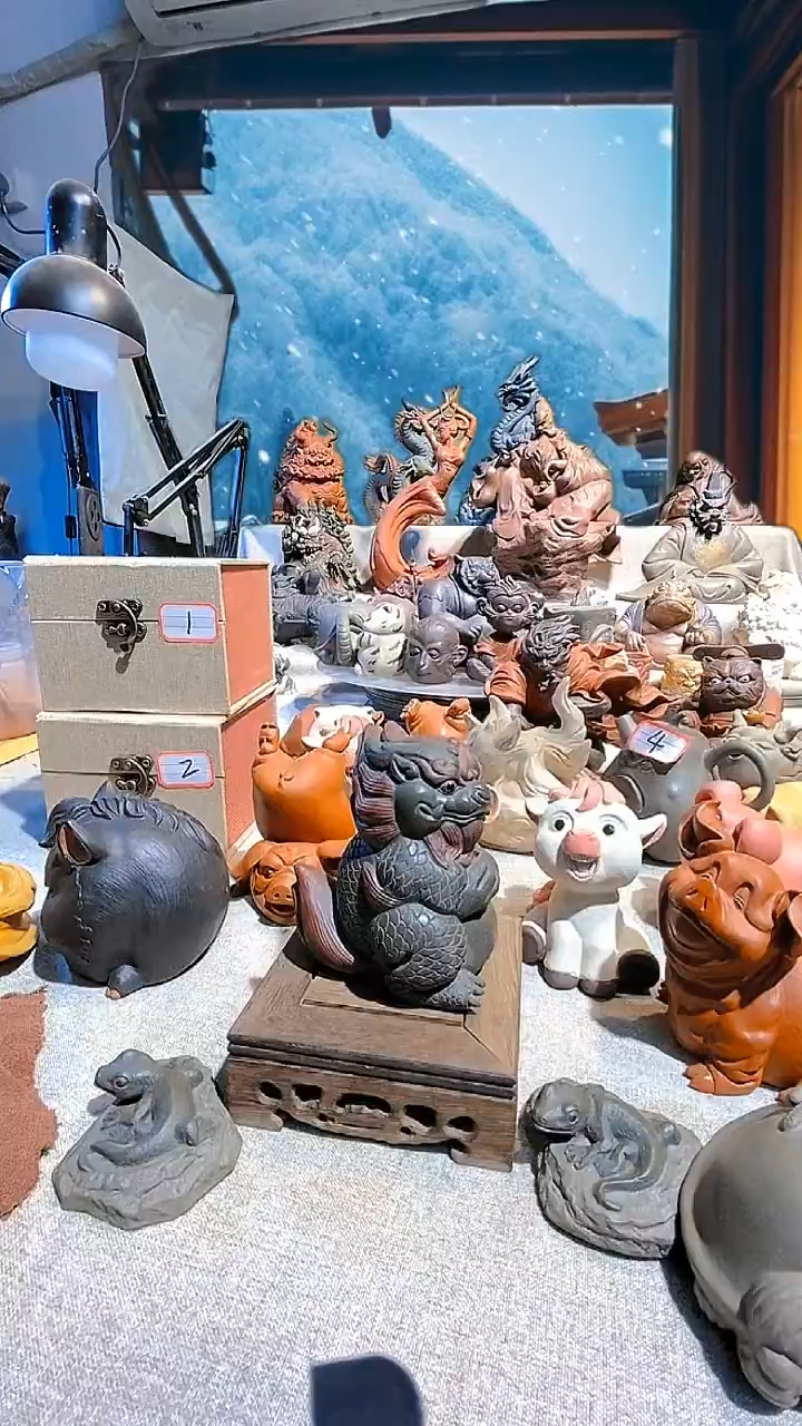 泥塑笑****?紫砂茶宠微瑕龙抱珠