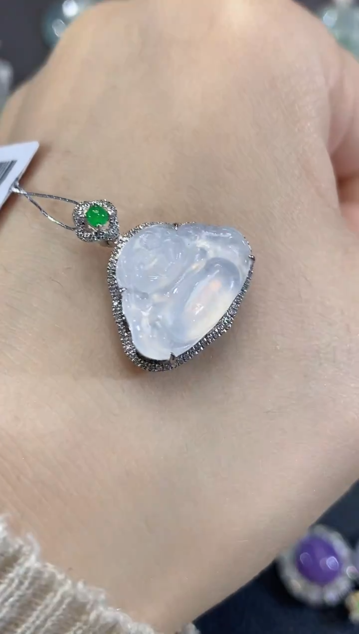 吊坠(不含链)18K金镶嵌翡翠A1翡翠多样性发一件