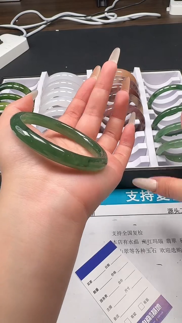 手镯玛瑙/玉髓未镶嵌玛瑙