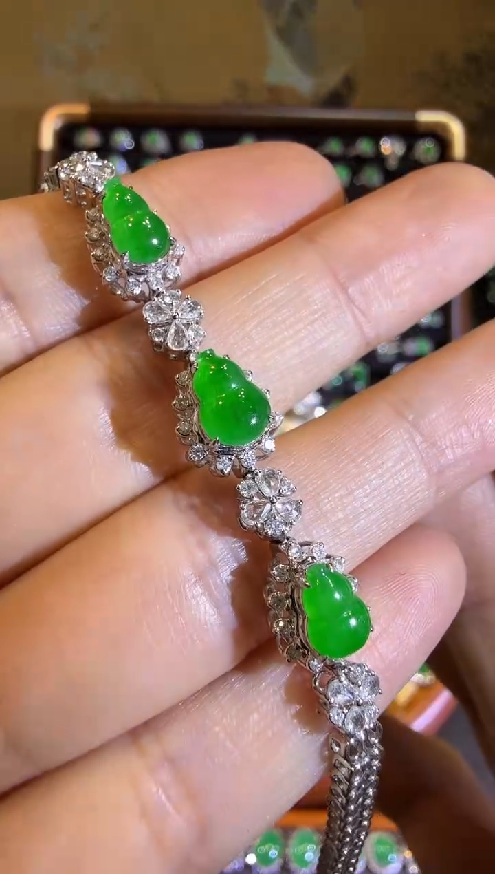 【闪购商品】翡翠手链18K金镶嵌帝王绿葫芦手链