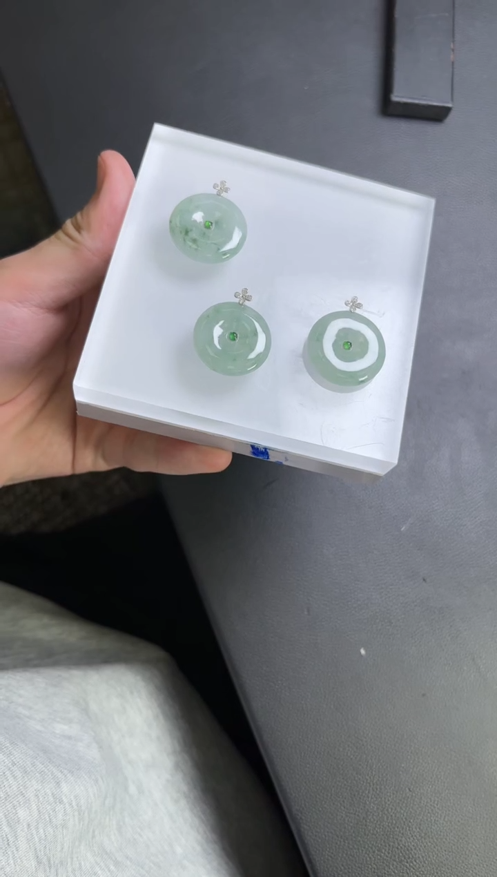 【闪购商品】翡翠挂件18K金镶嵌多样性发一件平安扣