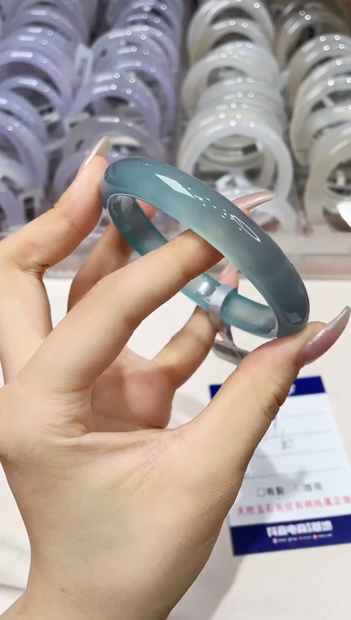 玛瑙/玉髓手镯未镶嵌647