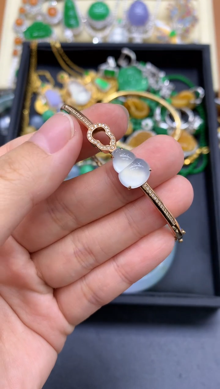 18K金镶嵌手镯翡翠749-中国好珍宝