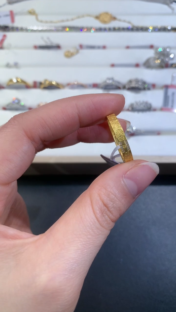 【闪购商品】18K金戒指/指环Z189|1580